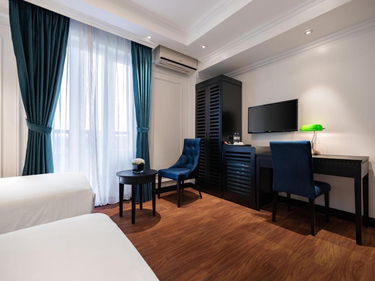 The Flower Boutique Hotel & Travel Hanoi Exterior photo
