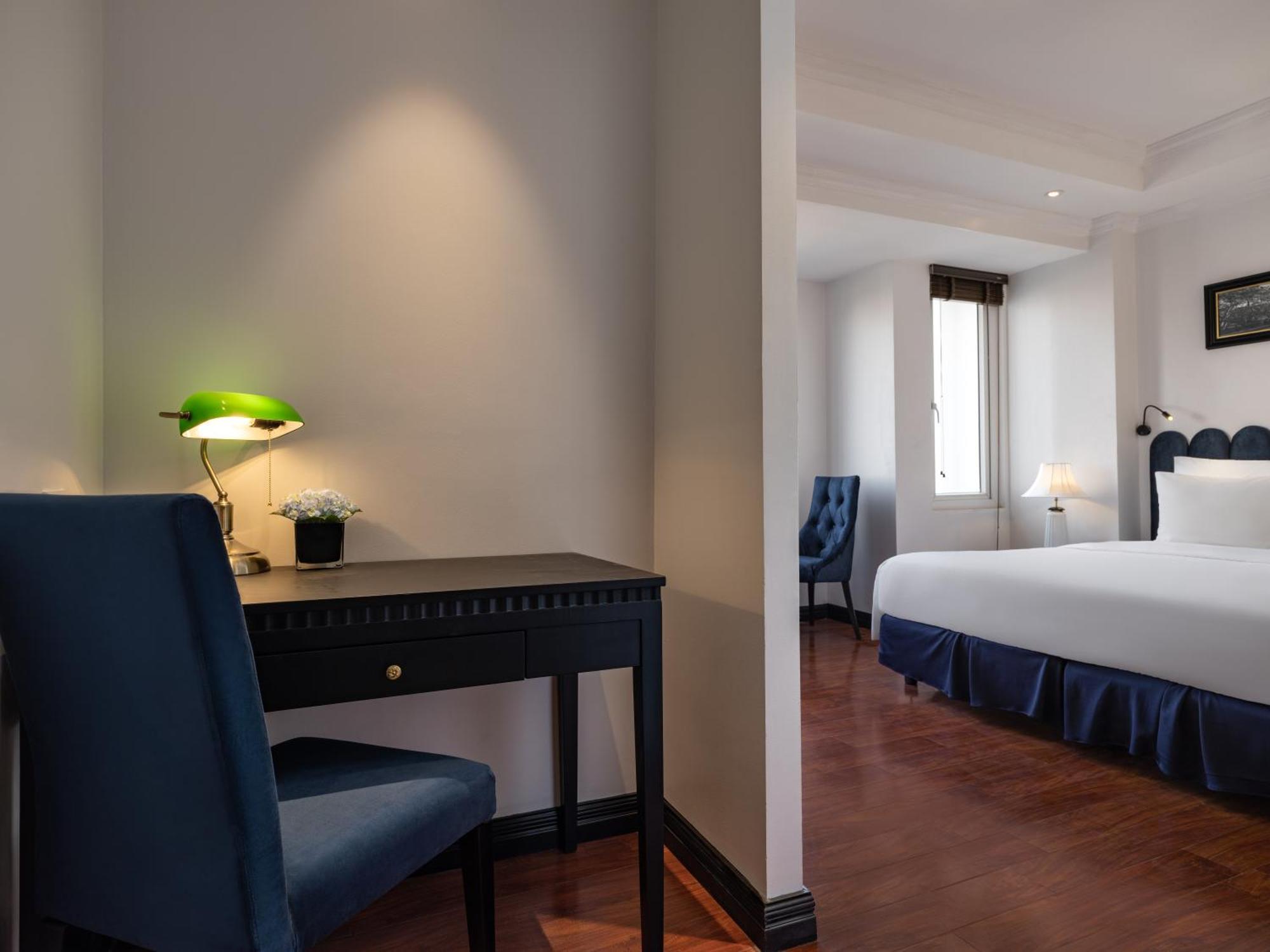 The Flower Boutique Hotel & Travel Hanoi Exterior photo