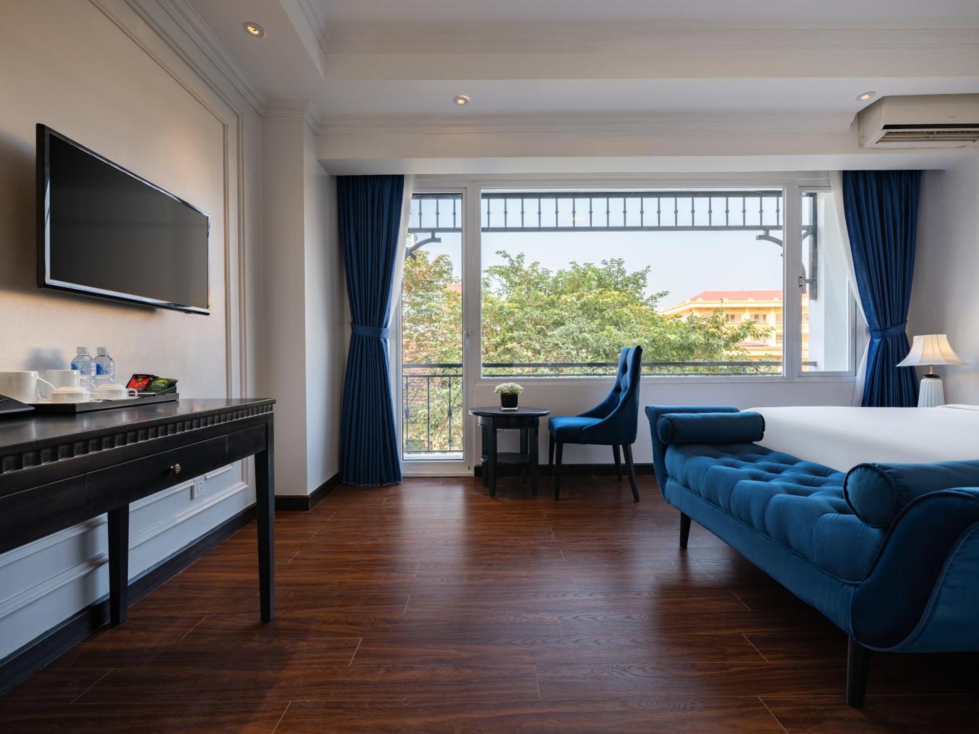 The Flower Boutique Hotel & Travel Hanoi Exterior photo