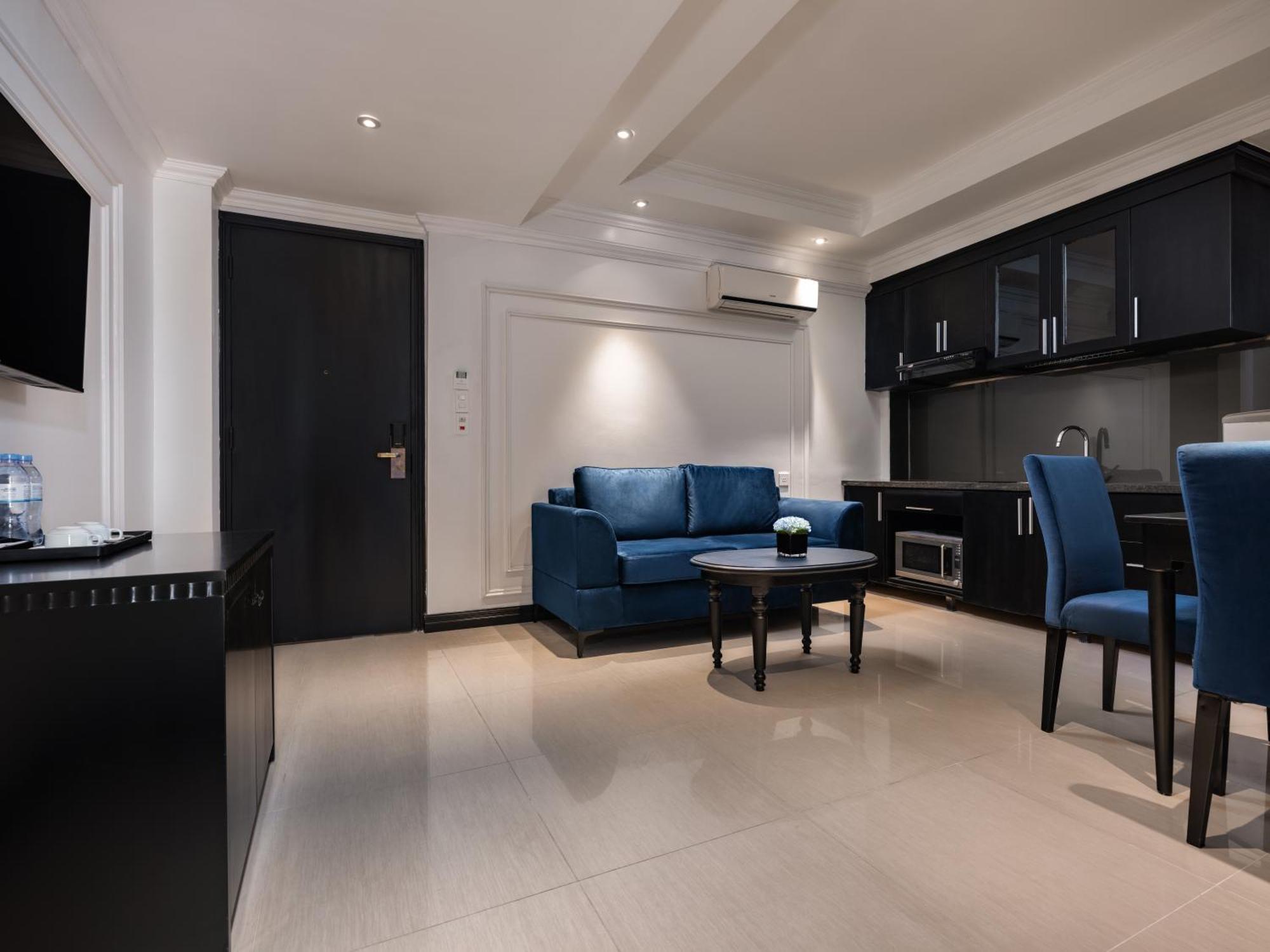 The Flower Boutique Hotel & Travel Hanoi Exterior photo